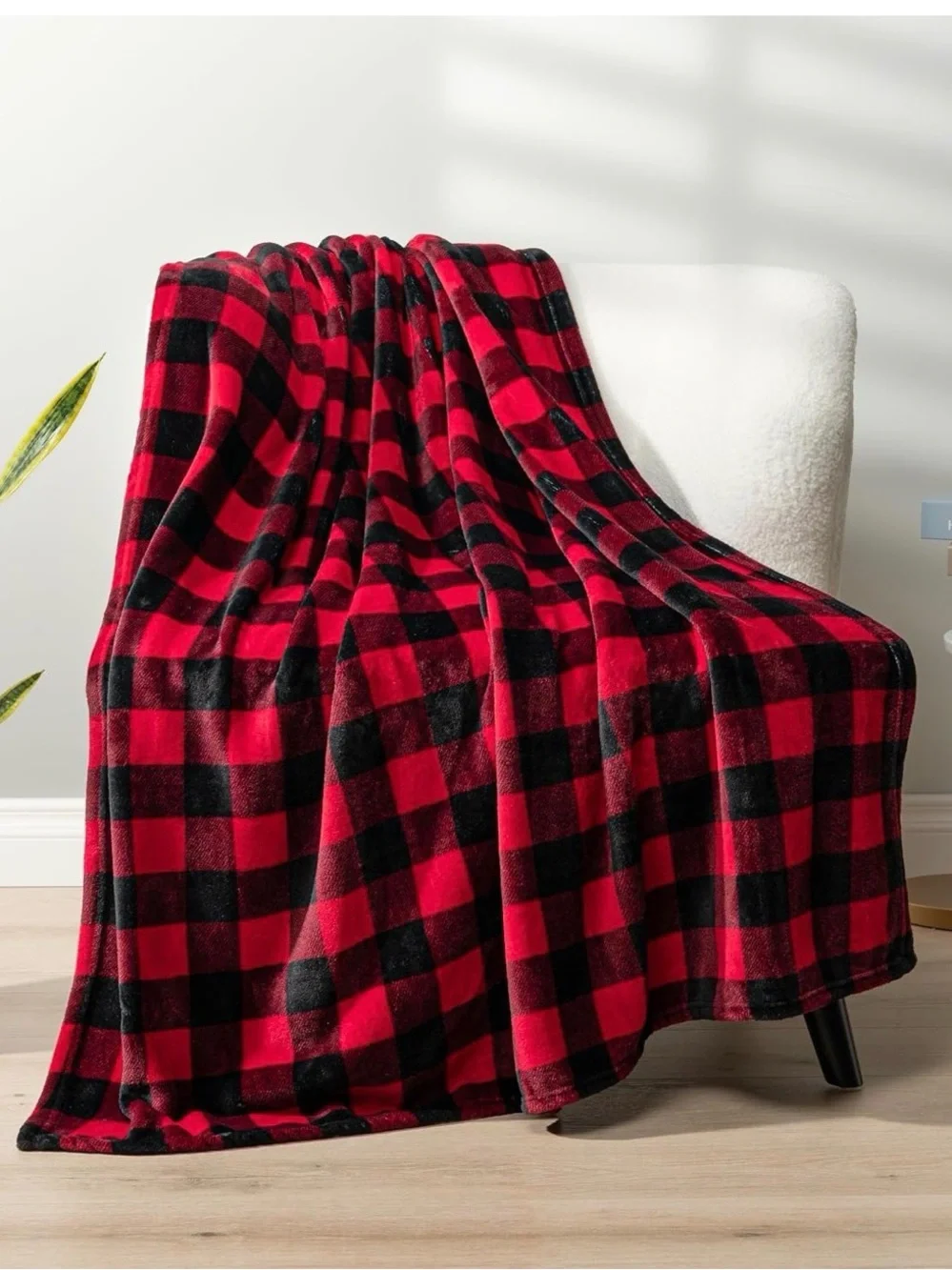 Cozy Red and Black Buffalo Plaid Throw Blanket - Sending Big Hugs NWT